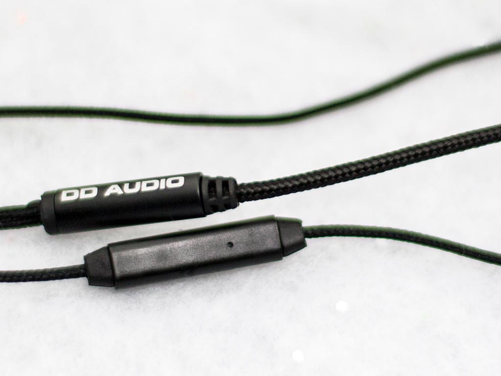 Close up of DXB-1.1 Hands-Free Microphone